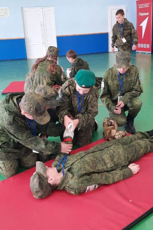 В Симферополе стартовал муниципальный этап «Зарница 2.0» В Симферополе стартовал муниципальный этап «Зарница 2.0»