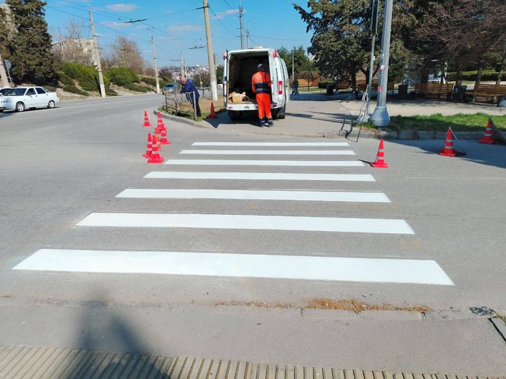 В Севастополе обновят 550 км дорожной разметки В Севастополе обновят 550 км дорожной разметки