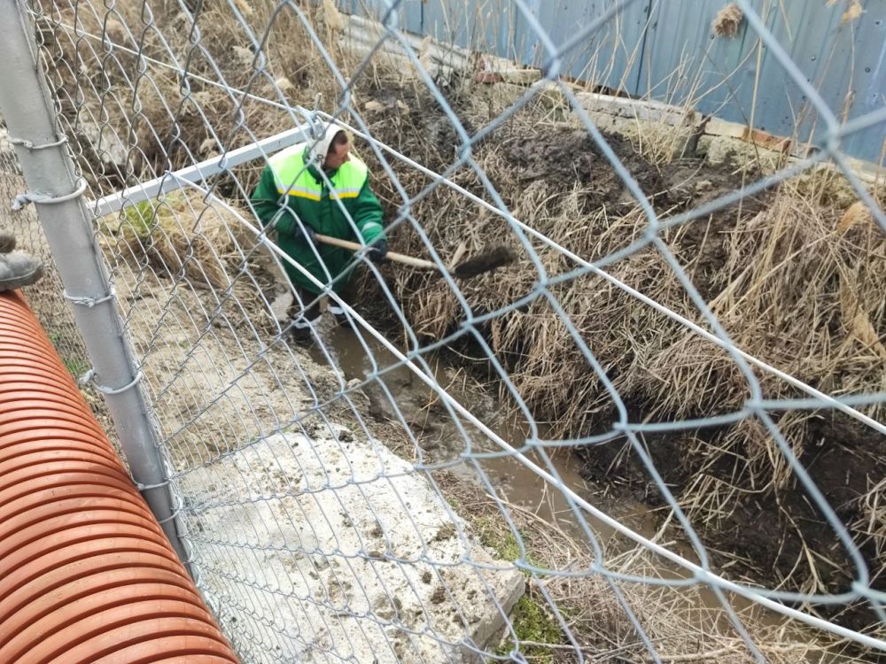 #жкх. В районе улицы Шевякова сотрудники Службы городского хозяйства завершают важный этап работы по борьбе с подтоплениями низменного участка частного сектора #жкх. В районе улицы Шевякова сотрудники Службы городского хозяйства завершают важный этап работы по борьбе с подтоплениями низменного участка частного сектора