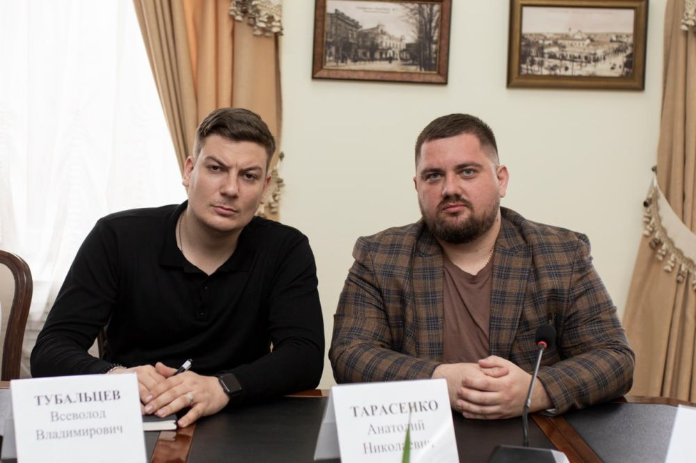 В администрации крымской столицы состоялась торжественная церемония вручения медалей общественного признания «Отец солдата» В администрации крымской столицы состоялась торжественная церемония вручения медалей общественного признания «Отец солдата»