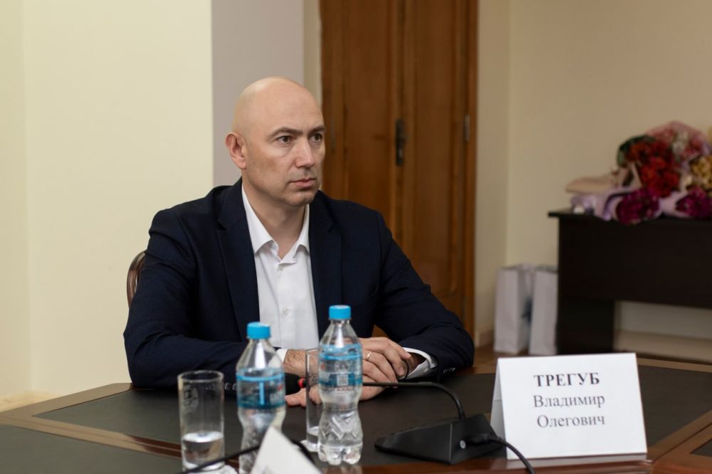 В администрации крымской столицы состоялась торжественная церемония вручения медалей общественного признания «Отец солдата» В администрации крымской столицы состоялась торжественная церемония вручения медалей общественного признания «Отец солдата»