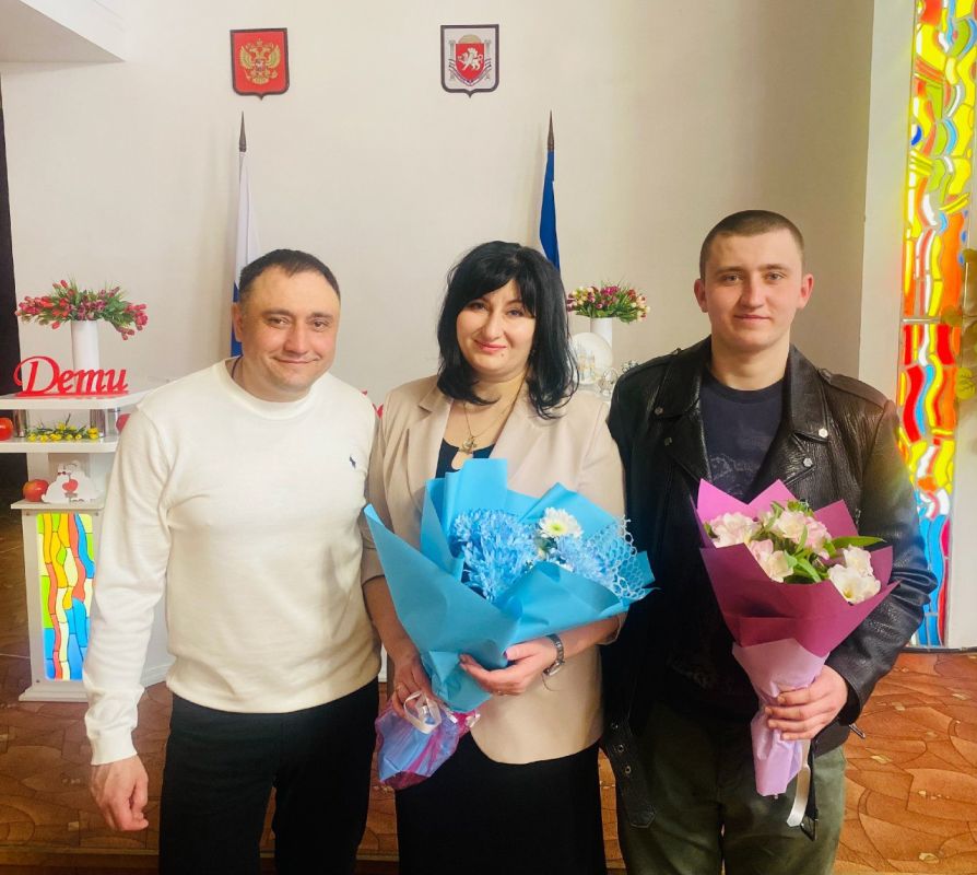 Евпаторийский городской отдел ЗАГС чествовал юбиляров семейной жизни - «фарфоровой свадьбы» Евпаторийский городской отдел ЗАГС чествовал юбиляров семейной жизни - «фарфоровой свадьбы»