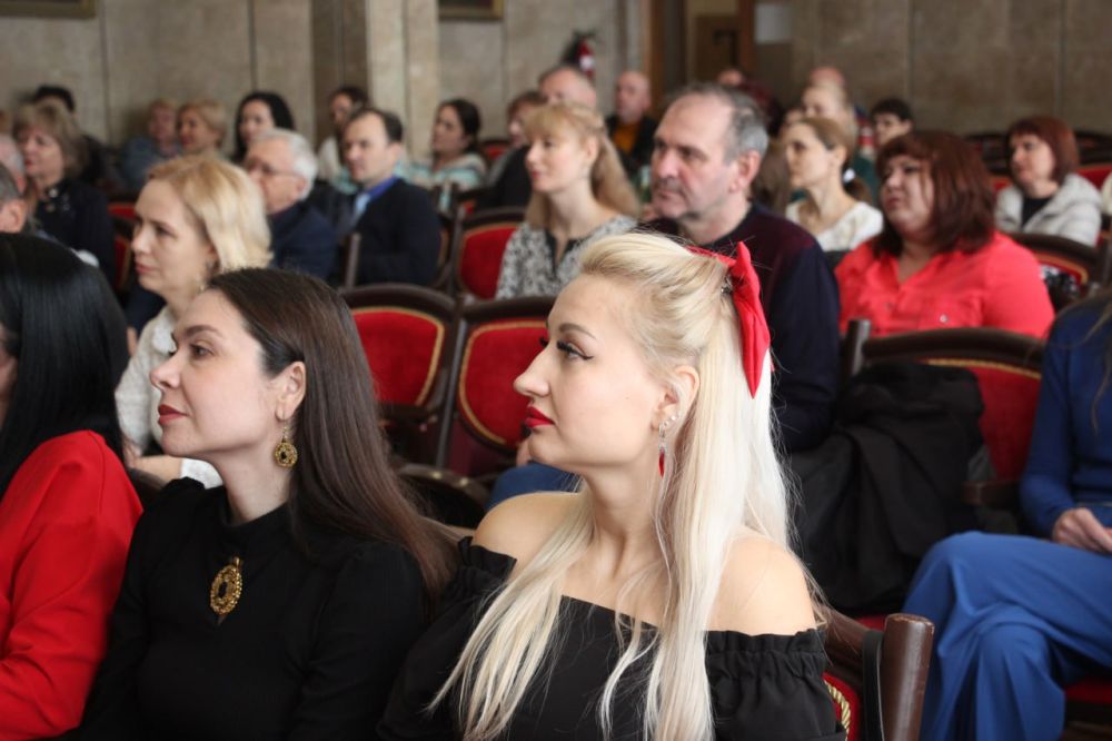 #городские_новости. В Керчи состоялось торжественное собрание, посвященное Дню работника культуры #городские_новости. В Керчи состоялось торжественное собрание, посвященное Дню работника культуры