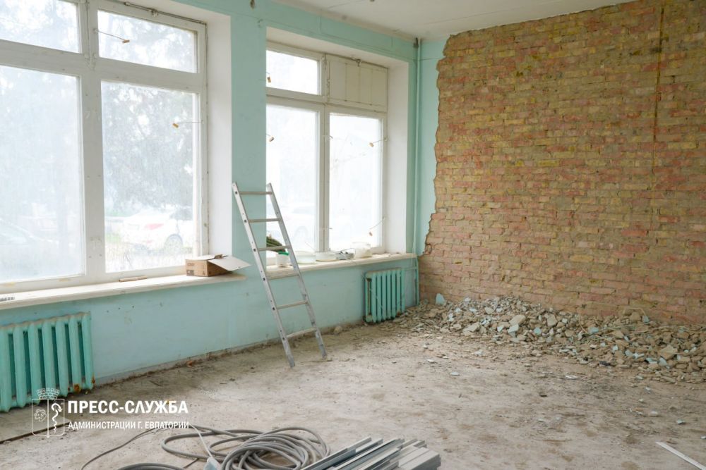 В Евпатории приступили к ремонту библиотеки им. И.Сельвинского В Евпатории приступили к ремонту библиотеки им. И.Сельвинского