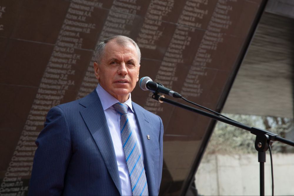 Владимир Константинов: В Крыму завершился образовательный курс для государственных и муниципальных служащих, уполномоченных по работе с общественностью, по теме информационного противодействия идеологии неонацизма Владимир Константинов: В Крыму завершился образовательный курс для государственных и муниципальных служащих, уполномоченных по работе с общественностью, по теме информационного противодействия идеологии неонацизма