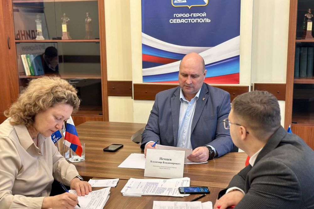 Владимир Немцев: Провёл приём граждан по личным вопросам на площадке региональной общественной приёмной партии «Единая Россия» Владимир Немцев: Провёл приём граждан по личным вопросам на площадке региональной общественной приёмной партии «Единая Россия»