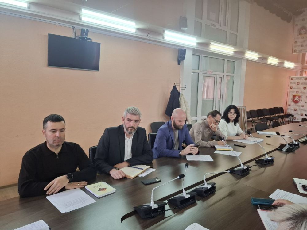В Государственном комитете по делам межнациональных отношений Республики Крым обсудили вопросы проведения мероприятий, посвященных 11-летию подписания Указа Президента Российской Федерации «О мерах по реабилитации... В Государственном комитете по делам межнациональных отношений Республики Крым обсудили вопросы проведения мероприятий, посвященных 11-летию подписания Указа Президента Российской Федерации «О мерах по реабилитации...