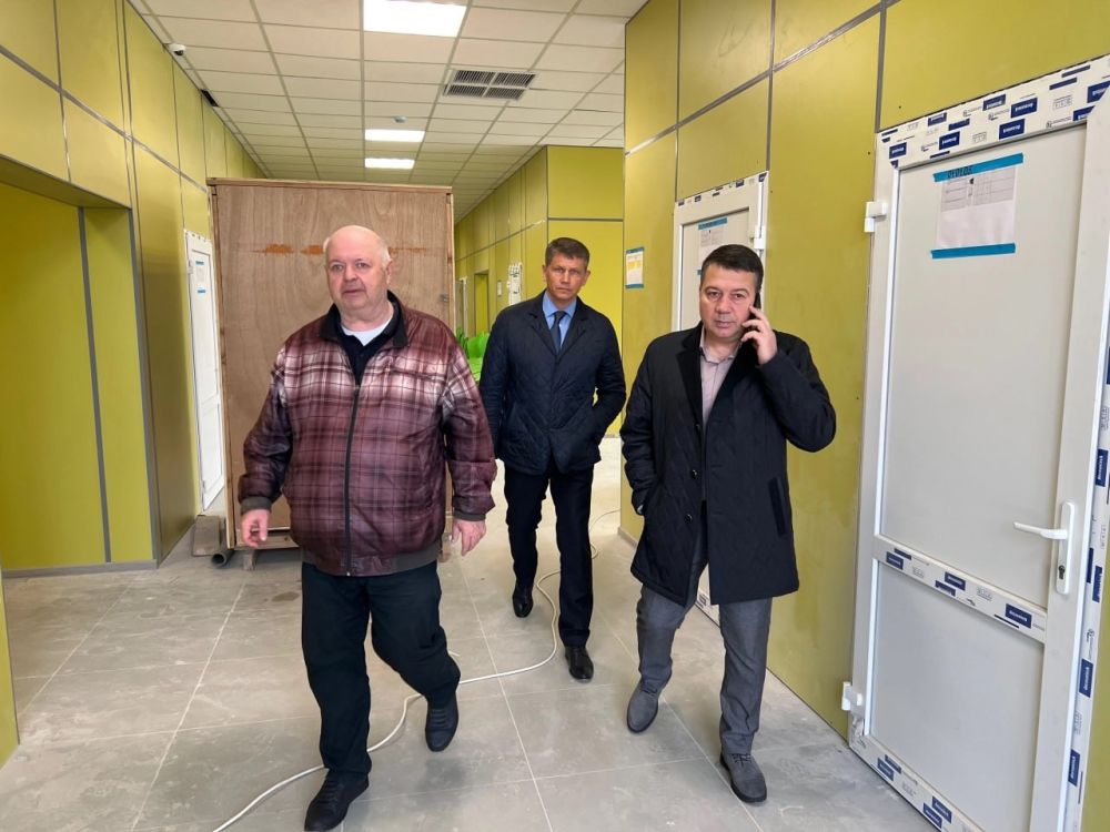 Общественная проверка хода строительства новой поликлиники в Симферополе Общественная проверка хода строительства новой поликлиники в Симферополе