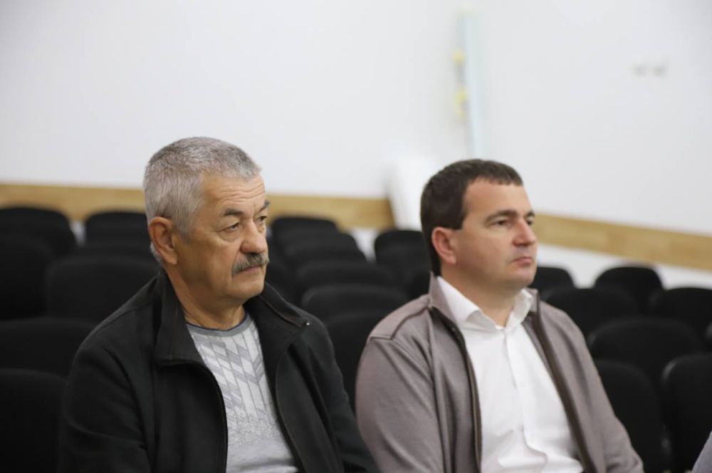 Принял участие в расширенном заседании Общественного совета Бахчисарайского района под руководством председателя совета Валентины Поповой Принял участие в расширенном заседании Общественного совета Бахчисарайского района под руководством председателя совета Валентины Поповой