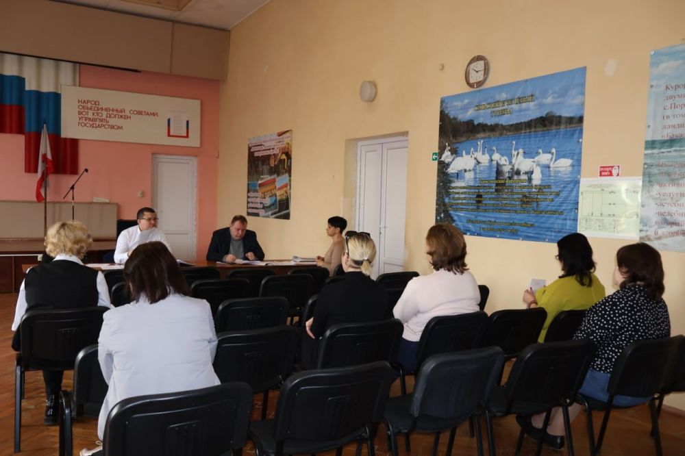 Денис Олейник: Сегодня совместно с начальником Межрайонной инспекции Федеральной налоговой службы № 2 по Республике Крым Братусиным Владимиром Николаевичем провел заседание рабочей группы Межведомственной комиссии Республики...