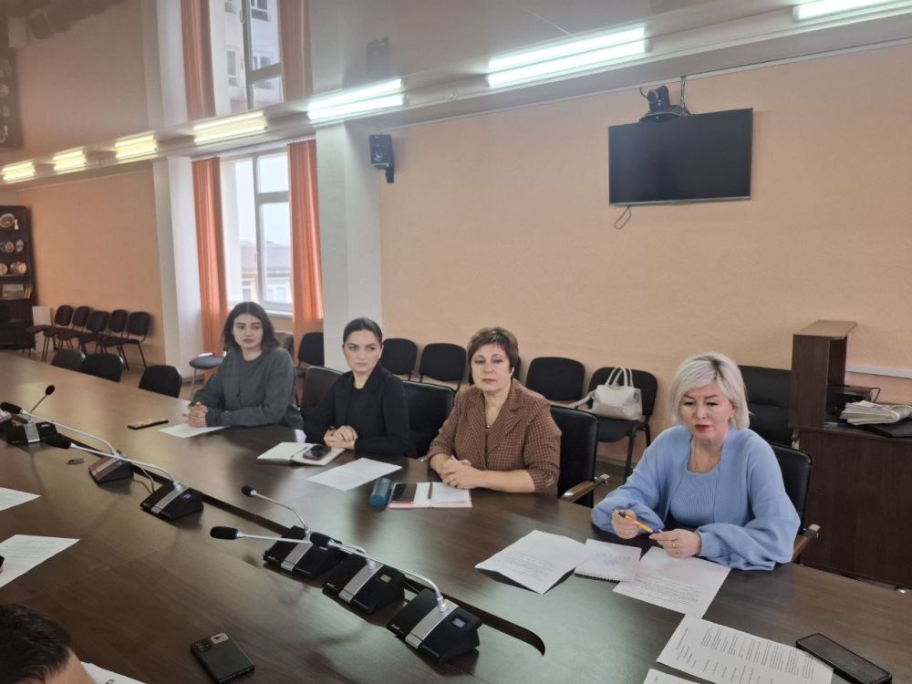 В Государственном комитете по делам межнациональных отношений Республики Крым обсудили вопросы проведения мероприятий, посвященных 11-летию подписания Указа Президента Российской Федерации «О мерах по реабилитации... В Государственном комитете по делам межнациональных отношений Республики Крым обсудили вопросы проведения мероприятий, посвященных 11-летию подписания Указа Президента Российской Федерации «О мерах по реабилитации...