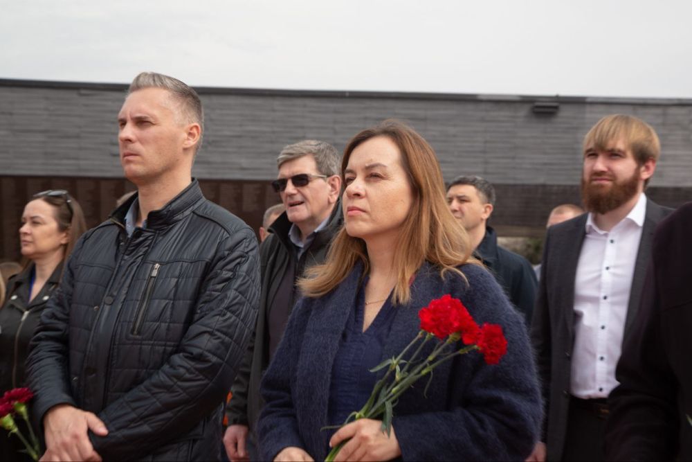 Владимир Константинов: В Крыму завершился образовательный курс для государственных и муниципальных служащих, уполномоченных по работе с общественностью, по теме информационного противодействия идеологии неонацизма Владимир Константинов: В Крыму завершился образовательный курс для государственных и муниципальных служащих, уполномоченных по работе с общественностью, по теме информационного противодействия идеологии неонацизма