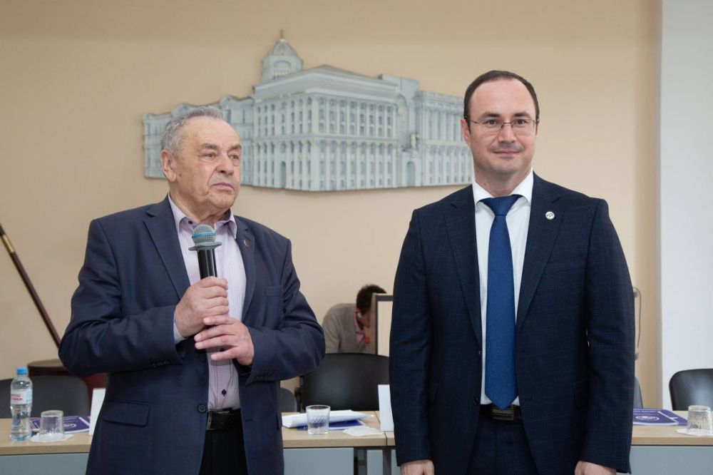 Избранные впервые главы городских и сельских поселений Крыма прошли курсы повышения квалификации в Крымском филиале РГУП им. В.М. Лебедева Избранные впервые главы городских и сельских поселений Крыма прошли курсы повышения квалификации в Крымском филиале РГУП им. В.М. Лебедева