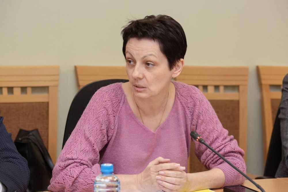 На заседании Комитета Государственного Совета Республики Крым по образованию и науке под председательством Елены Крестьяниновой депутаты обсудили актуальные вопросы научно-технологического развития региона На заседании Комитета Государственного Совета Республики Крым по образованию и науке под председательством Елены Крестьяниновой депутаты обсудили актуальные вопросы научно-технологического развития региона