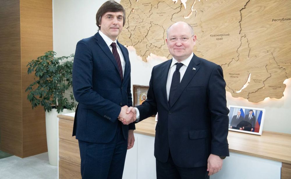 Сергей Кравцов и Михаил Развожаев обсудили развитие системы СПО и организацию детского отдыха в Севастополе Сергей Кравцов и Михаил Развожаев обсудили развитие системы СПО и организацию детского отдыха в Севастополе