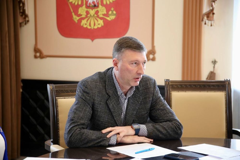 От имени Общественной палаты Крыма принял участие в заседании Общественного совета города Бахчисарая, которое состоялось под руководством председателя совета Татьяны Линик От имени Общественной палаты Крыма принял участие в заседании Общественного совета города Бахчисарая, которое состоялось под руководством председателя совета Татьяны Линик