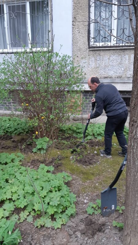 Галина Огнёва: Началась комплексная подготовка нашей любимой Алушты к весенне-летнему периоду! Галина Огнёва: Началась комплексная подготовка нашей любимой Алушты к весенне-летнему периоду!