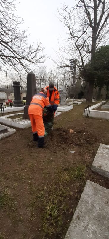 В крымской столице осуществляется благоустройство мест воинских захоронений В крымской столице осуществляется благоустройство мест воинских захоронений
