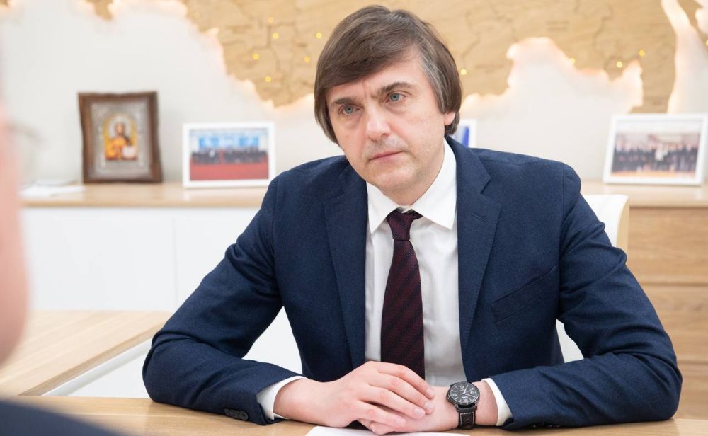 Сергей Кравцов и Михаил Развожаев обсудили развитие системы СПО и организацию детского отдыха в Севастополе Сергей Кравцов и Михаил Развожаев обсудили развитие системы СПО и организацию детского отдыха в Севастополе