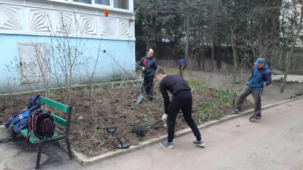 Галина Огнёва: Началась комплексная подготовка нашей любимой Алушты к весенне-летнему периоду! Галина Огнёва: Началась комплексная подготовка нашей любимой Алушты к весенне-летнему периоду!