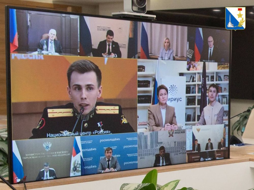 Губернатор Севастополя Михаил Развожаев принял участие в заседании Наблюдательного совета Общероссийского общественно-государственного движения детей и молодёжи «Движение первых», которое проводил президент Владимир... Губернатор Севастополя Михаил Развожаев принял участие в заседании Наблюдательного совета Общероссийского общественно-государственного движения детей и молодёжи «Движение первых», которое проводил президент Владимир...