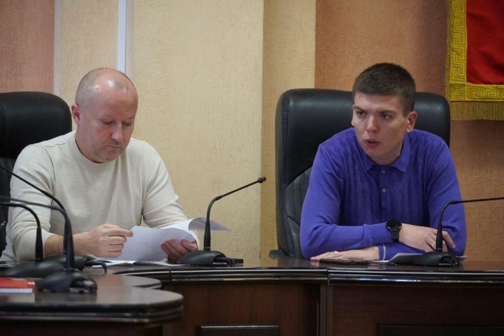 #городские_новости. Под руководством заместителя главы администрации Олега ШЕВЧЕНКО прошло очередное заседание территориальной трехсторонней комиссии по регулированию социально-трудовых отношений #городские_новости. Под руководством заместителя главы администрации Олега ШЕВЧЕНКО прошло очередное заседание территориальной трехсторонней комиссии по регулированию социально-трудовых отношений