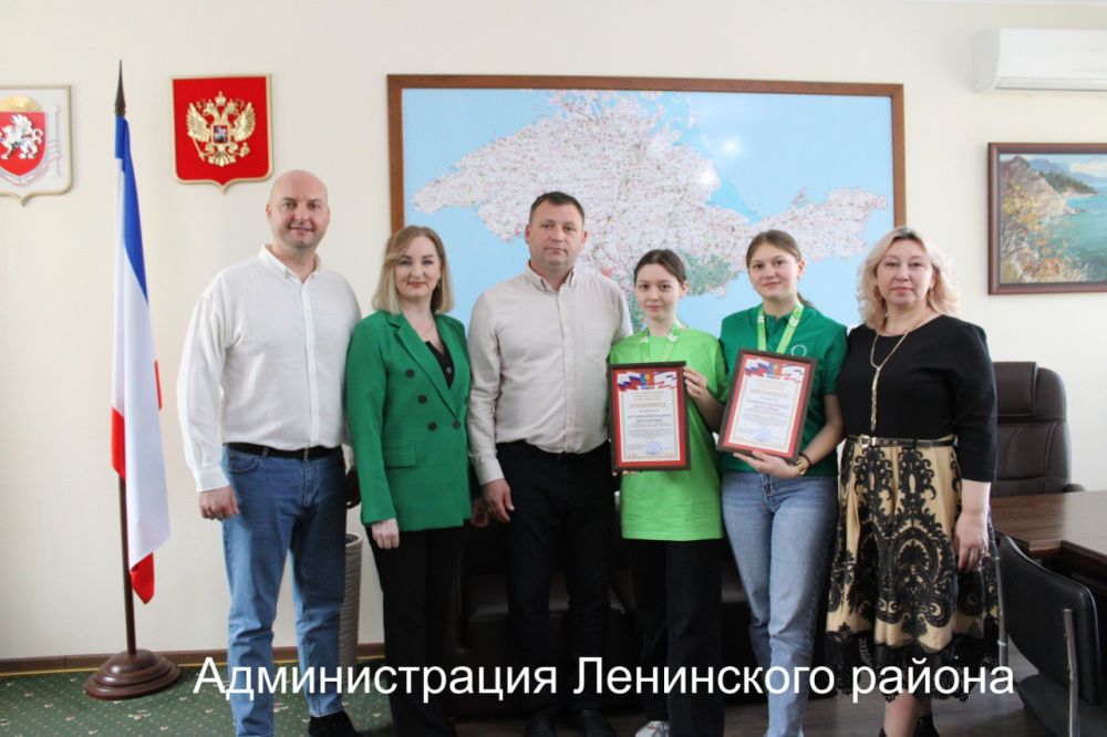 Сегодня совместно с Главой муниципального образования Ленинский район РК, председателем Ленинского районного совета РК Викторией Заботиной встретился с директором Керченского медицинского колледжа им. Г.К. Петровой Иваном... Сегодня совместно с Главой муниципального образования Ленинский район РК, председателем Ленинского районного совета РК Викторией Заботиной встретился с директором Керченского медицинского колледжа им. Г.К. Петровой Иваном...