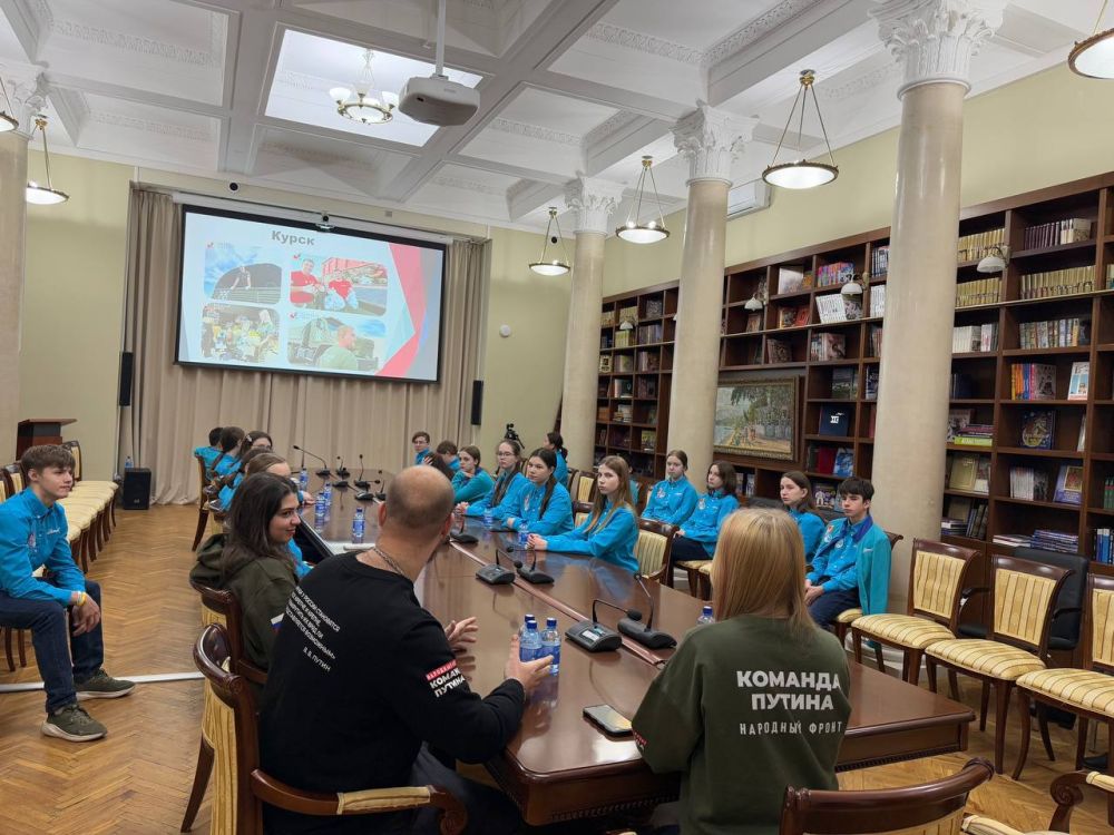 Молодёжка Народного фронта встретилась с артековцами Молодёжка Народного фронта встретилась с артековцами