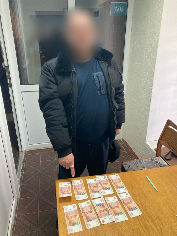 Полиция г. Керчи призывает граждан быть внимательными при совершении транзакций в банкоматах Полиция г. Керчи призывает граждан быть внимательными при совершении транзакций в банкоматах