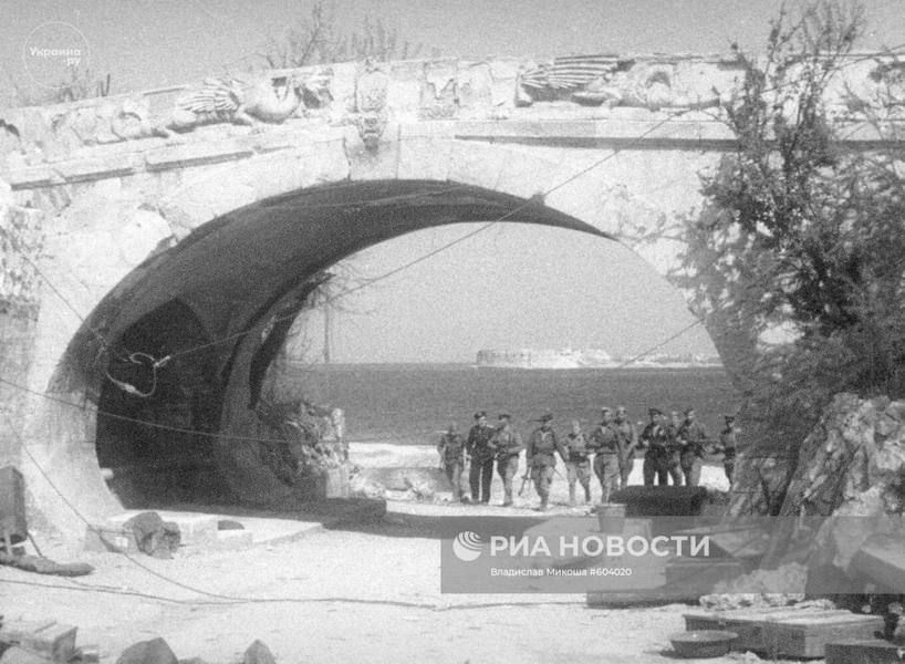 В спецпроекте «Фотоальбом Победы» мы каждый день публикуем небольшую подборку фотографий военных лет В спецпроекте «Фотоальбом Победы» мы каждый день публикуем небольшую подборку фотографий военных лет