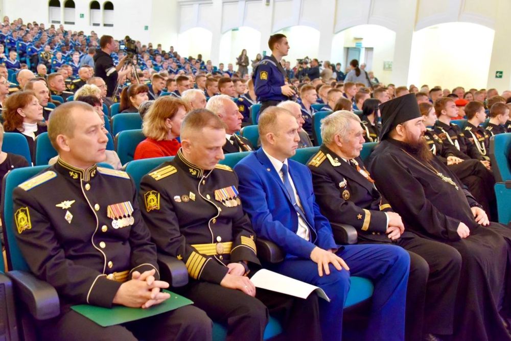 Владимир Немцев: Сегодня Черноморскому высшему орденов Нахимова и Красной Звезды военно-морскому училищу им. П.С. Нахимова исполняется 88 лет Владимир Немцев: Сегодня Черноморскому высшему орденов Нахимова и Красной Звезды военно-морскому училищу им. П.С. Нахимова исполняется 88 лет