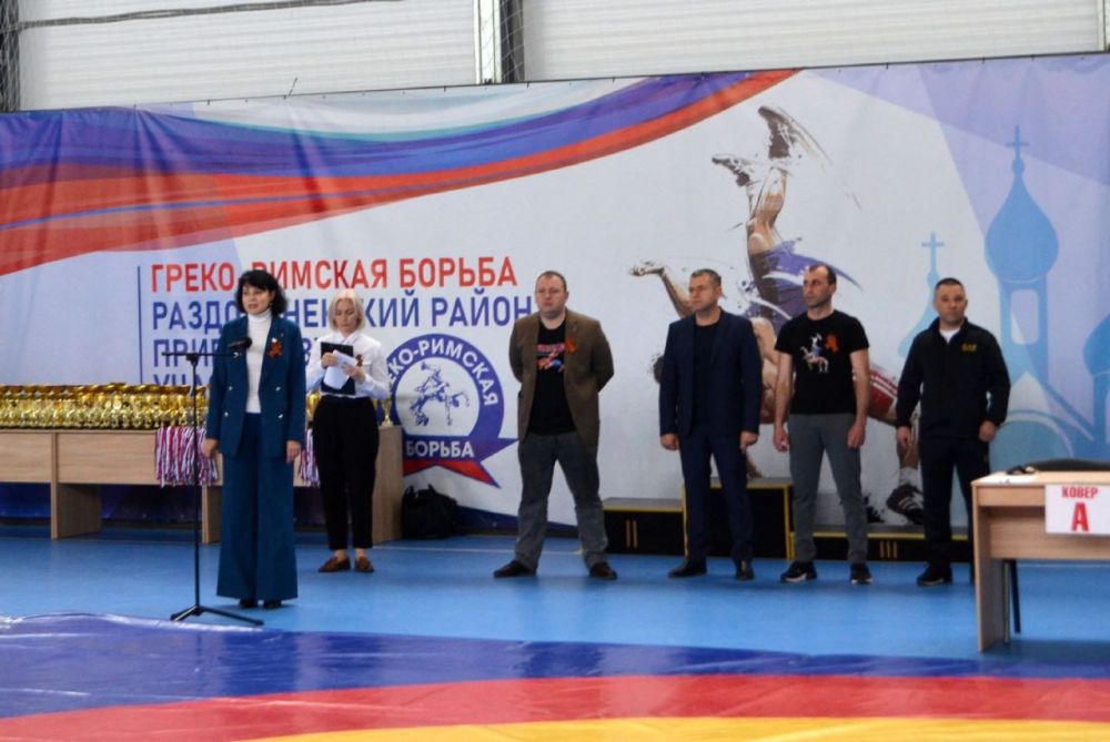 29 марта в Раздольненском районе, в физкультурно-оздоровительном комплексе поселка Раздольное, прошёл открытый турнир по спортивной (греко-римской) борьбе «Наследники Победы»