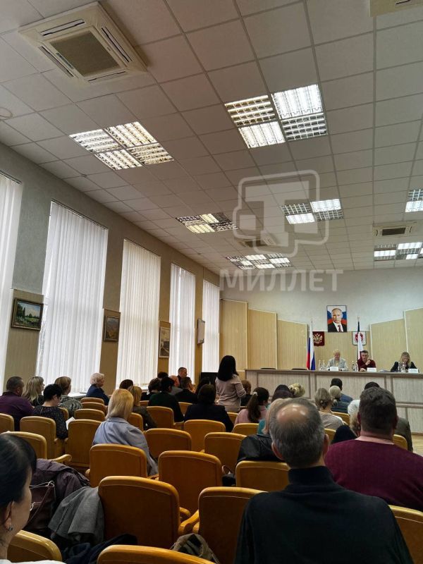 Вице-премьер правительства Крыма, министр финансов республики Ирина Кивико встретилась с председателями МКД, главами управляющих компаний и ресурсоснабжающих организаций Симферопольского района Вице-премьер правительства Крыма, министр финансов республики Ирина Кивико встретилась с председателями МКД, главами управляющих компаний и ресурсоснабжающих организаций Симферопольского района