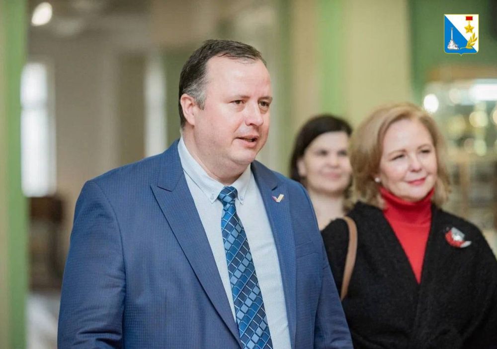 Директор департамента здравоохранения Севастополя Виталий Денисов и представители всех государственных медицинских организаций посетили Институт фундаментальной медицины и здоровьесбережения Директор департамента здравоохранения Севастополя Виталий Денисов и представители всех государственных медицинских организаций посетили Институт фундаментальной медицины и здоровьесбережения