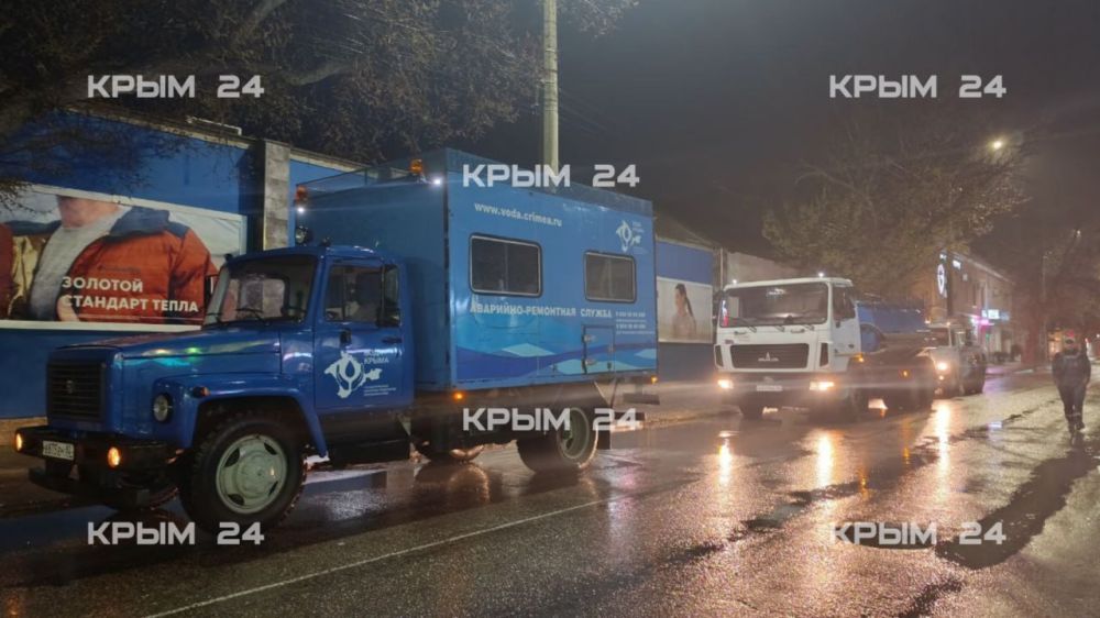 В Евпатории на период отключения воды будут работать около 20 водовозок В Евпатории на период отключения воды будут работать около 20 водовозок