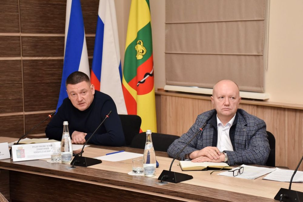 Михаил Назаров: Сегодня в Евпатории прошла встреча с руководством города и Инспекции по жилищному надзору Республики Крым, активом председателей МКД, представителями управляющих компаний, фонда капитального ремонта и... Михаил Назаров: Сегодня в Евпатории прошла встреча с руководством города и Инспекции по жилищному надзору Республики Крым, активом председателей МКД, представителями управляющих компаний, фонда капитального ремонта и...