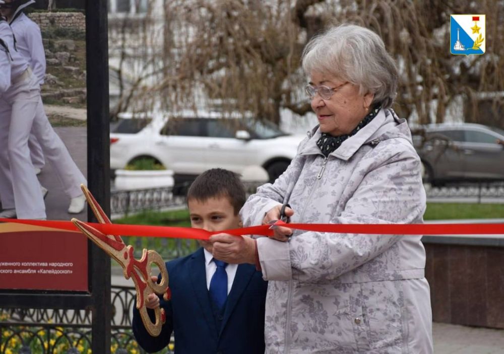 К 100-летию Дворца детского и юношеского творчества открылась фотовыставка К 100-летию Дворца детского и юношеского творчества открылась фотовыставка