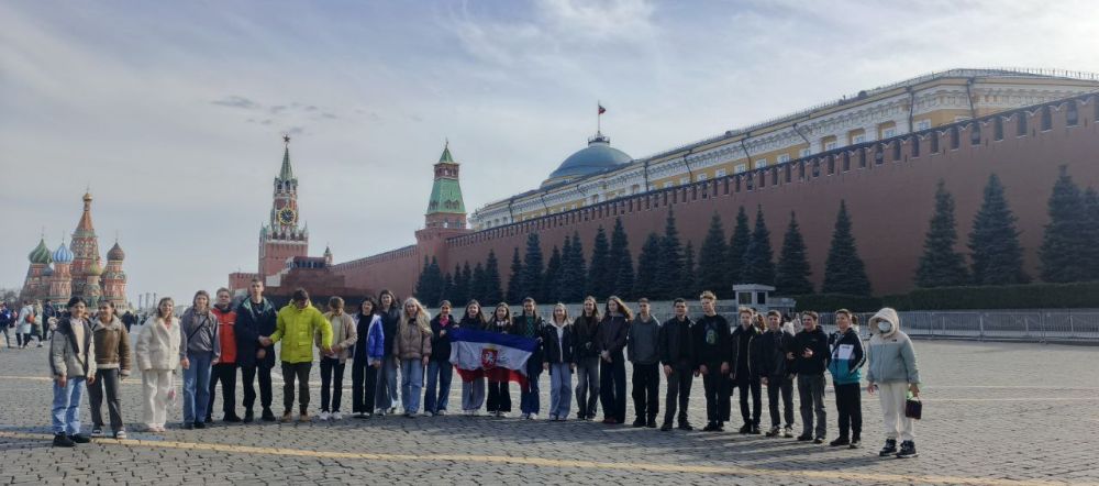 Победители Республиканского конкурса "Мы - гордость Крыма!" приняли участие во Всероссийском конкурсе обучающихся "Мой вклад в величие России" Победители Республиканского конкурса "Мы - гордость Крыма!" приняли участие во Всероссийском конкурсе обучающихся "Мой вклад в величие России"