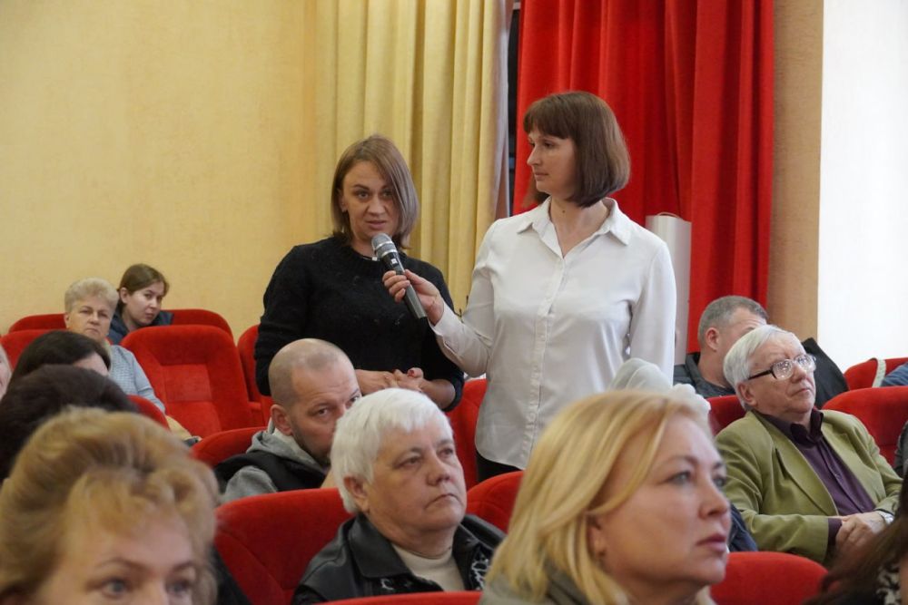 Председатель Совета министров Крыма Юрий ГОЦАНЮК провел встречу со старшими многоквартирных домов Керчи и представителями управляющих компаний Председатель Совета министров Крыма Юрий ГОЦАНЮК провел встречу со старшими многоквартирных домов Керчи и представителями управляющих компаний
