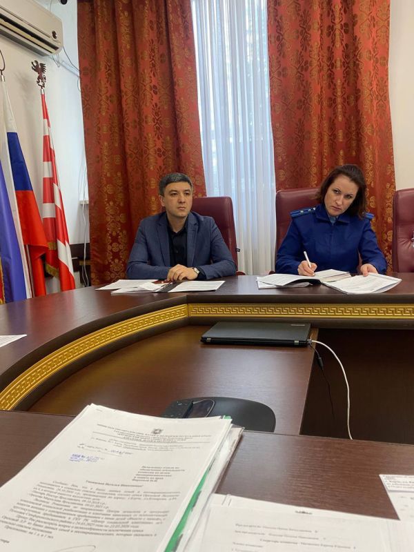 Заместитель министра юстиции Республики Крым Ленур Абдураманов принял участие в заседании муниципальной комиссии по делам несовершеннолетних и защите их прав муниципального образования городской округ Керчь Республики Крым Заместитель министра юстиции Республики Крым Ленур Абдураманов принял участие в заседании муниципальной комиссии по делам несовершеннолетних и защите их прав муниципального образования городской округ Керчь Республики Крым