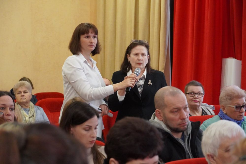 Председатель Совета министров Крыма Юрий ГОЦАНЮК провел встречу со старшими многоквартирных домов Керчи и представителями управляющих компаний Председатель Совета министров Крыма Юрий ГОЦАНЮК провел встречу со старшими многоквартирных домов Керчи и представителями управляющих компаний