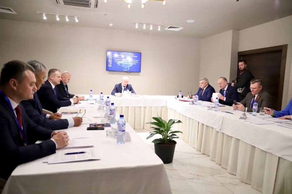 Валерий Коваленко провёл заседание Комитета ЮРПА по строительству, жилищно-коммунальному хозяйству, энергетике, транспорту и связи Валерий Коваленко провёл заседание Комитета ЮРПА по строительству, жилищно-коммунальному хозяйству, энергетике, транспорту и связи