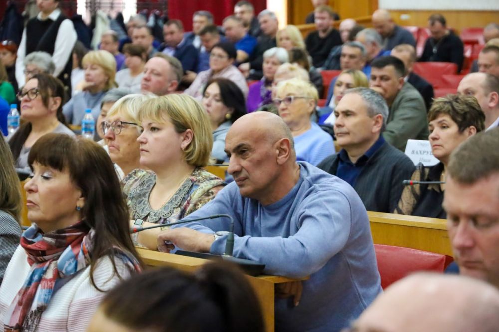 Юрий Гоцанюк: В администрации Симферополя прошло расширенное совещание, посвященное актуальным проблемам жилищно-коммунального хозяйства Юрий Гоцанюк: В администрации Симферополя прошло расширенное совещание, посвященное актуальным проблемам жилищно-коммунального хозяйства