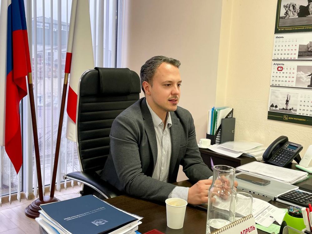 Алексей Зинченко: Вместе с молодежью обсудили концепцию молодежного информационного портала, которая была предложена на студенческом слете «СО.действуй!» Алексей Зинченко: Вместе с молодежью обсудили концепцию молодежного информационного портала, которая была предложена на студенческом слете «СО.действуй!»