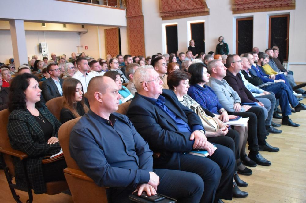 Юрий Гоцанюк: Вопросы качества и оперативности предоставления коммунально-бытовых услуг остаются в числе ключевых приоритетов работы администрации, профильных служб и управляющих компаний Юрий Гоцанюк: Вопросы качества и оперативности предоставления коммунально-бытовых услуг остаются в числе ключевых приоритетов работы администрации, профильных служб и управляющих компаний