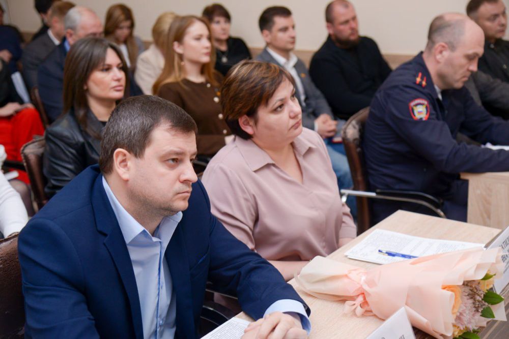 Александр Юрьев: Состоялось заседание очередной 10 сессии Евпаторийского городского совета Александр Юрьев: Состоялось заседание очередной 10 сессии Евпаторийского городского совета