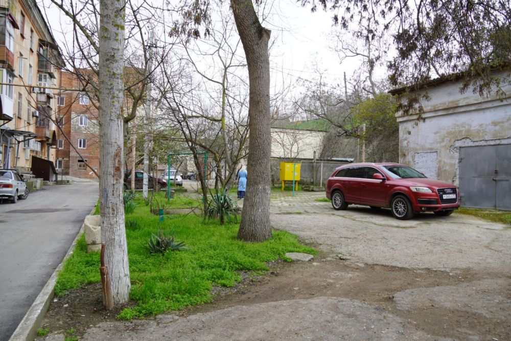 По итогам совещания с председателем Совета министров Крыма Юрием ГОЦАНЮКОМ и председателями МКД Керчи глава администрации Керчи Олег КАТОРГИН провел встречу с жителями дома 12 и 14 по ул. Свердлова. Во встрече приняли... По итогам совещания с председателем Совета министров Крыма Юрием ГОЦАНЮКОМ и председателями МКД Керчи глава администрации Керчи Олег КАТОРГИН провел встречу с жителями дома 12 и 14 по ул. Свердлова. Во встрече приняли...