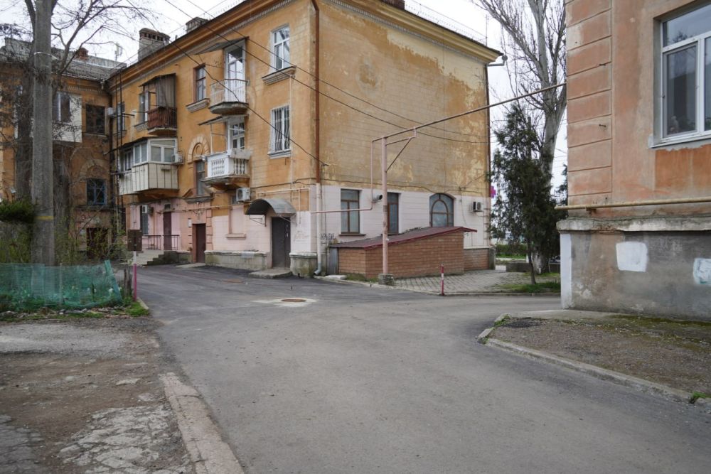 По итогам совещания с председателем Совета министров Крыма Юрием ГОЦАНЮКОМ и председателями МКД Керчи глава администрации Керчи Олег КАТОРГИН провел встречу с жителями дома 12 и 14 по ул. Свердлова. Во встрече приняли... По итогам совещания с председателем Совета министров Крыма Юрием ГОЦАНЮКОМ и председателями МКД Керчи глава администрации Керчи Олег КАТОРГИН провел встречу с жителями дома 12 и 14 по ул. Свердлова. Во встрече приняли...