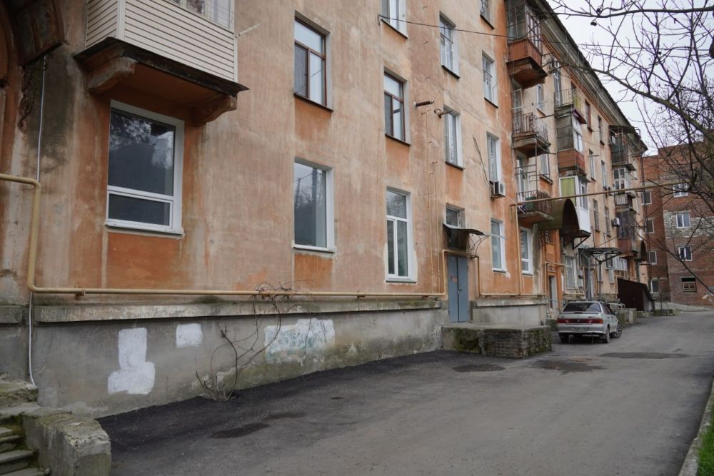 По итогам совещания с председателем Совета министров Крыма Юрием ГОЦАНЮКОМ и председателями МКД Керчи глава администрации Керчи Олег КАТОРГИН провел встречу с жителями дома 12 и 14 по ул. Свердлова. Во встрече приняли... По итогам совещания с председателем Совета министров Крыма Юрием ГОЦАНЮКОМ и председателями МКД Керчи глава администрации Керчи Олег КАТОРГИН провел встречу с жителями дома 12 и 14 по ул. Свердлова. Во встрече приняли...