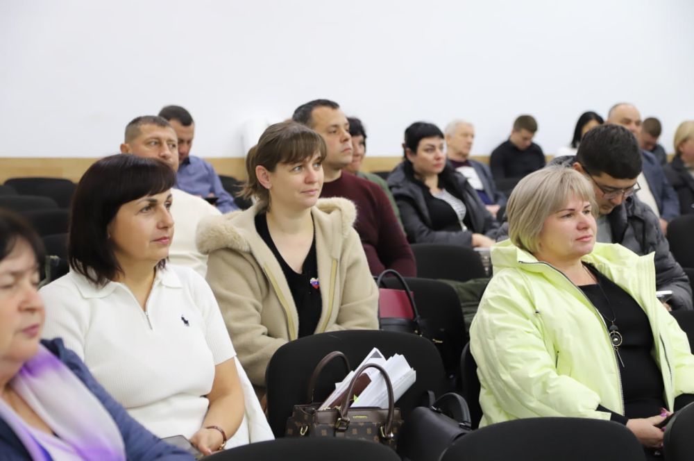 В ходе аппаратного совещания главы сельских поселений проинформировали о ходе работ по благоустройству территорий В ходе аппаратного совещания главы сельских поселений проинформировали о ходе работ по благоустройству территорий